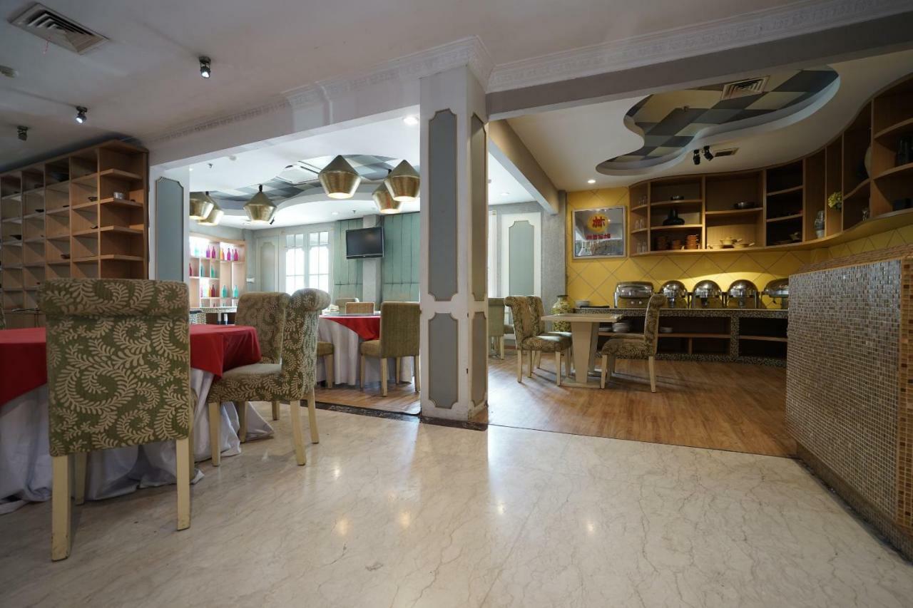 פאלמבאנג Capital O 1128 Hotel Imara מראה חיצוני תמונה