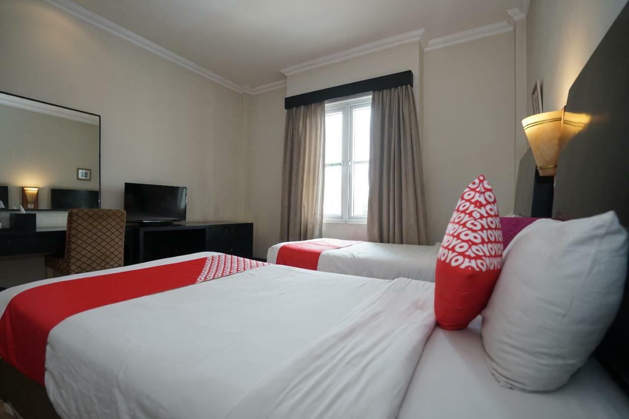פאלמבאנג Capital O 1128 Hotel Imara מראה חיצוני תמונה