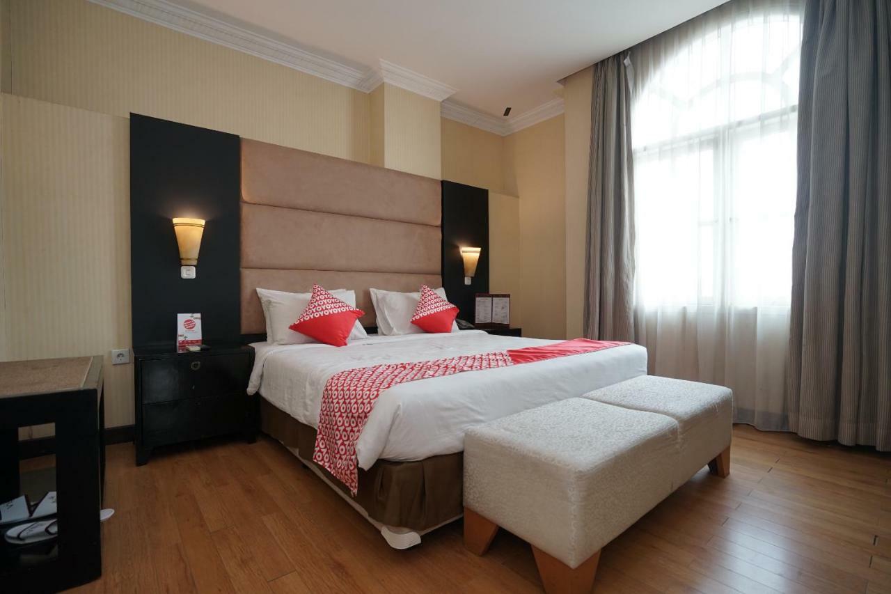 פאלמבאנג Capital O 1128 Hotel Imara מראה חיצוני תמונה