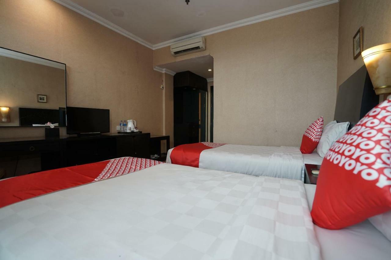 פאלמבאנג Capital O 1128 Hotel Imara מראה חיצוני תמונה