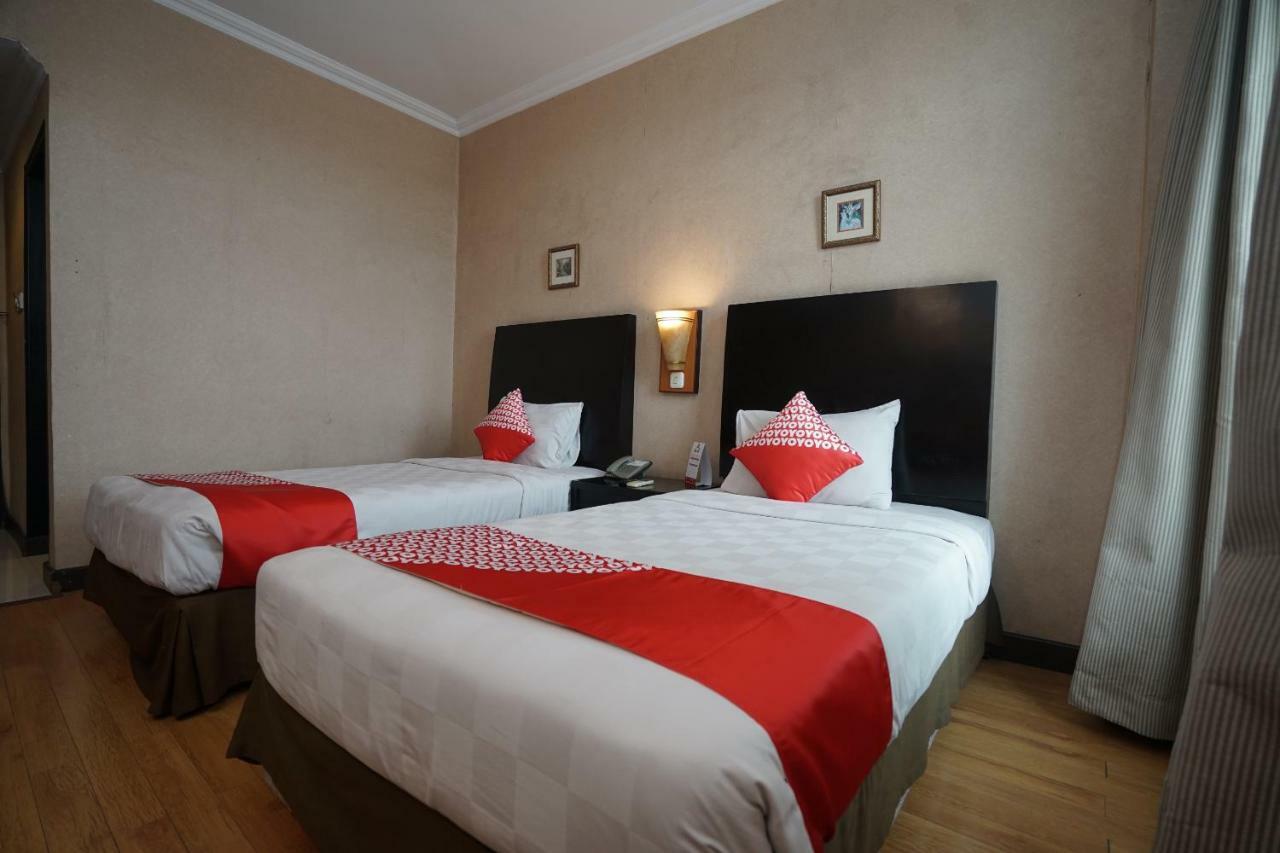 פאלמבאנג Capital O 1128 Hotel Imara מראה חיצוני תמונה