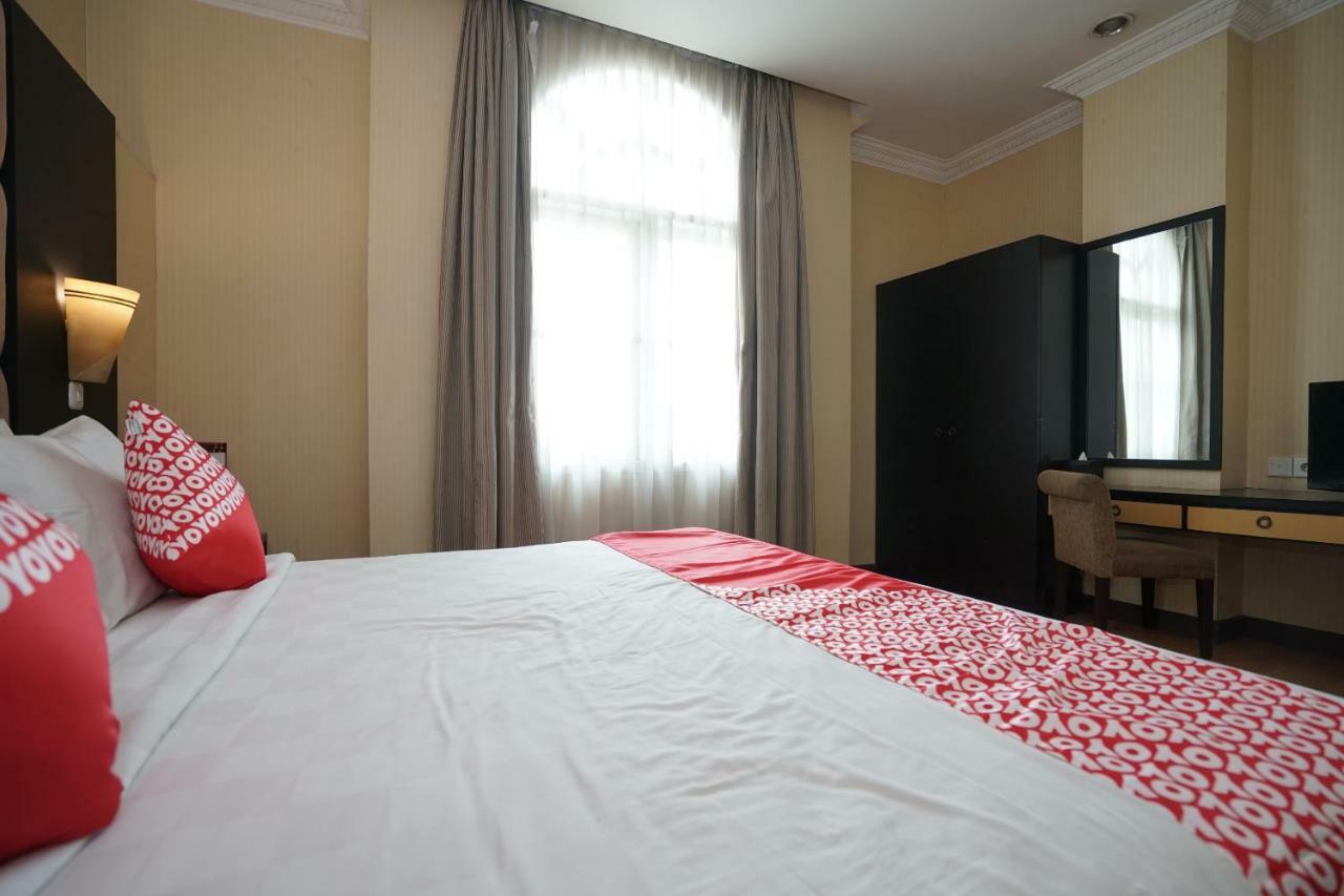 פאלמבאנג Capital O 1128 Hotel Imara מראה חיצוני תמונה