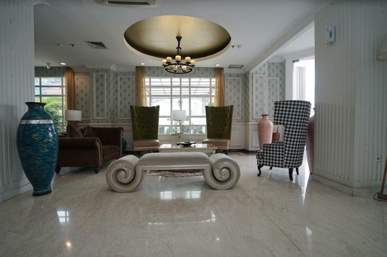 פאלמבאנג Capital O 1128 Hotel Imara מראה חיצוני תמונה