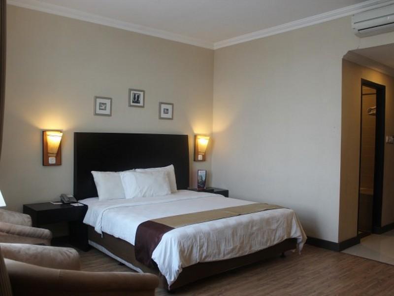 פאלמבאנג Capital O 1128 Hotel Imara מראה חיצוני תמונה